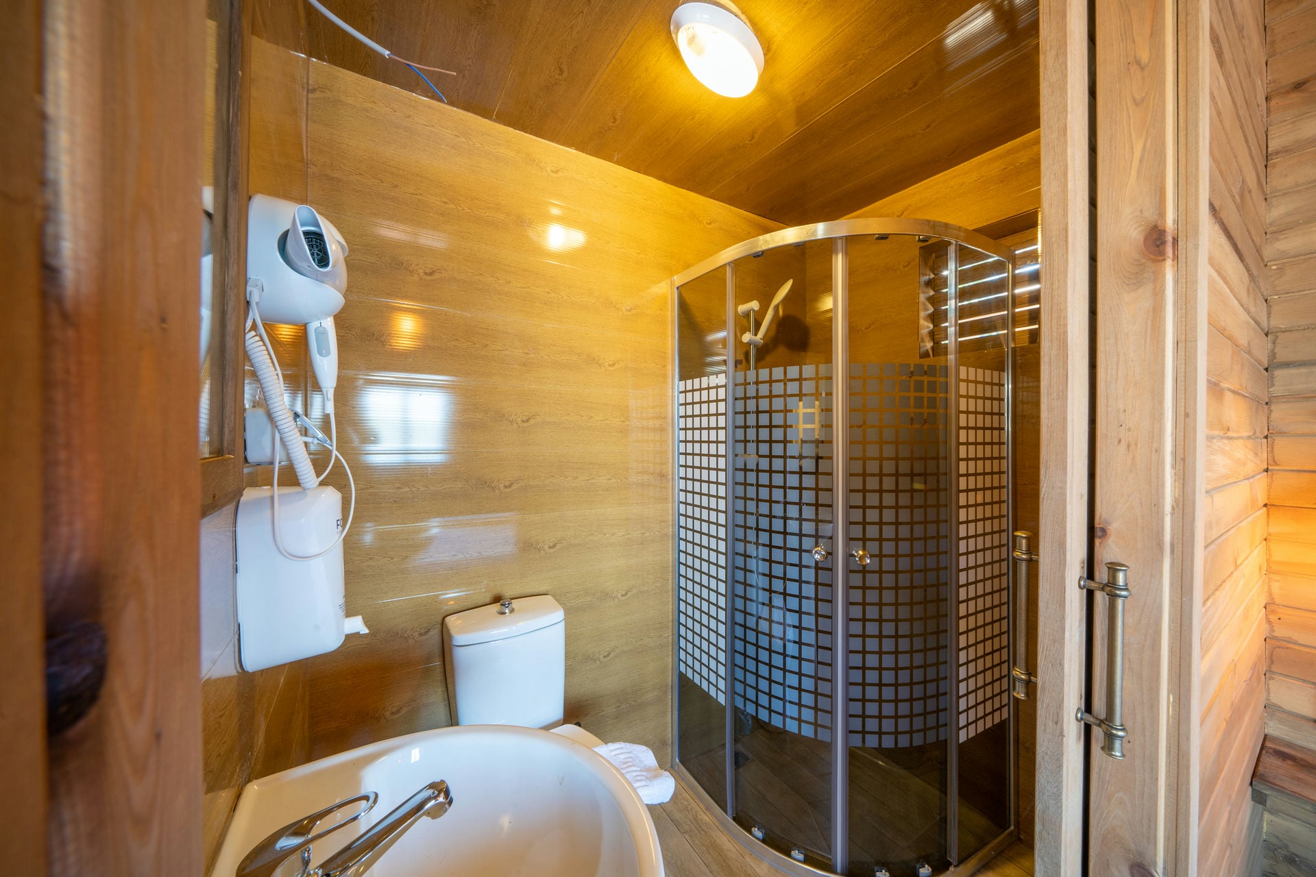 Oda 2 – Bungalow012